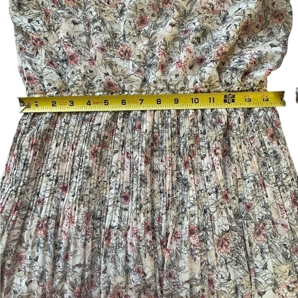 𝅺American Rag Cambridge Floral Oatmeal Combo Dress • NWT • Size: Medium​ - Picture 4 of 9